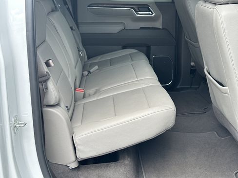 Used 2025 GMC Sierra 1500 SLT RWD image 15