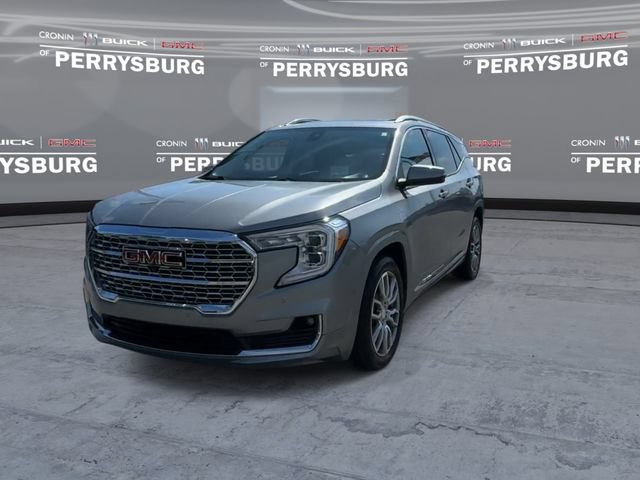 Used 2023 GMC Terrain Denali w/ Denali Premium Package AWD/4WD image 3