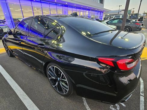 Used 2021 BMW M550i xDrive w/ Premium Package image 5