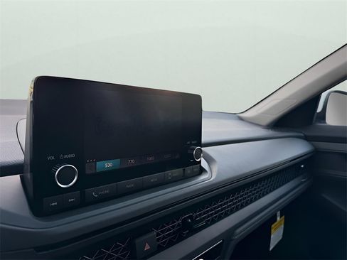 New 2025 Honda Accord LX image 17