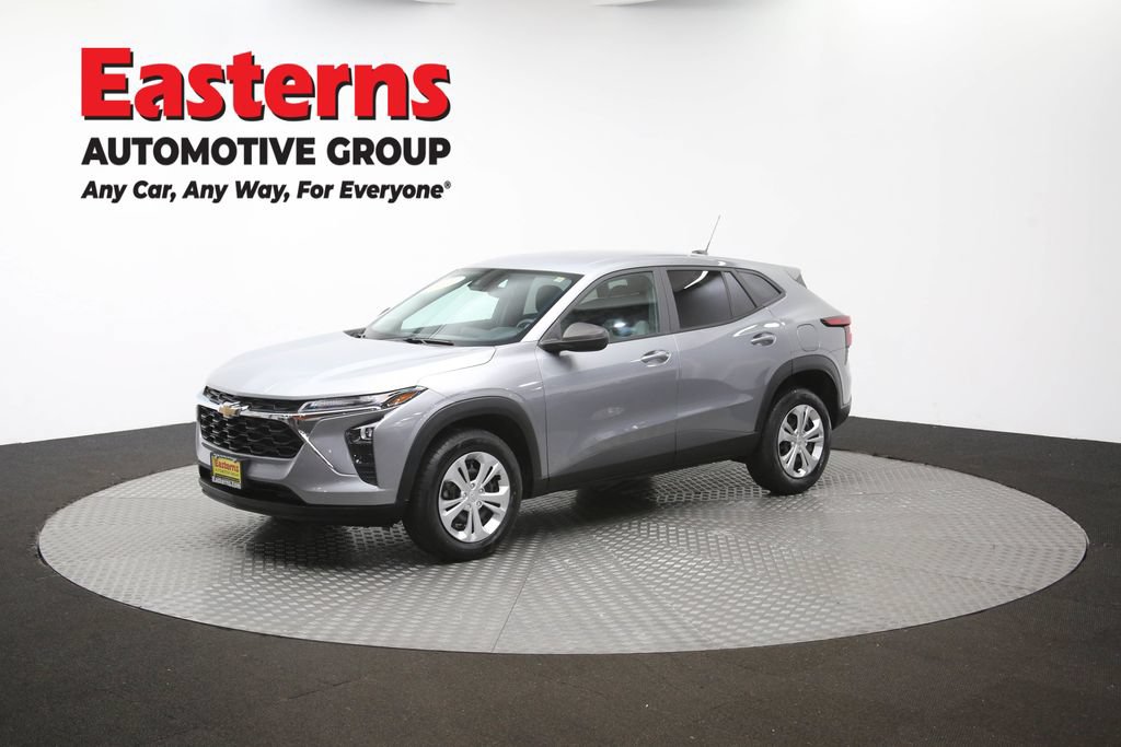 Used 2024 Chevrolet Trax LS FWD image 56