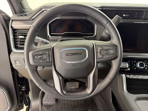 Used 2025 GMC Sierra 2500 Denali Ultimate image 17
