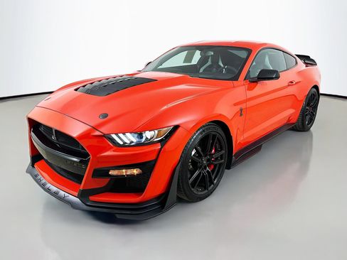 Used 2022 Ford Mustang Shelby GT500 w/ Handling Package RWD image 1