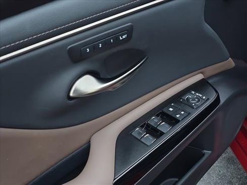 Used 2022 Lexus ES 250 w/ Premium Package image 15