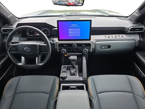 Used 2025 Toyota Tacoma 4x4 Double Cab Hybrid image 10