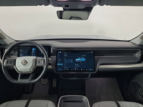 Used 2023 Rivian R1T Adventure image 27