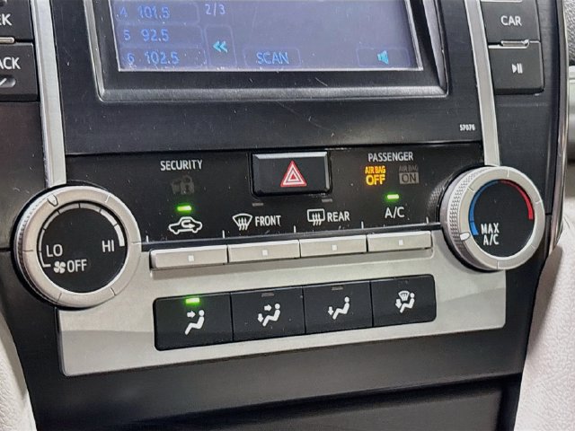 Used 2013 Toyota Camry LE FWD image 15