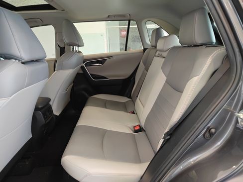 Used 2020 Toyota RAV4 Limited w/ Limited Grade Weather Package AWD/4WD image 11