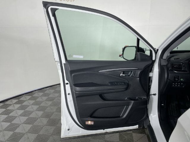 Used 2023 Honda Ridgeline RTL-E image 35