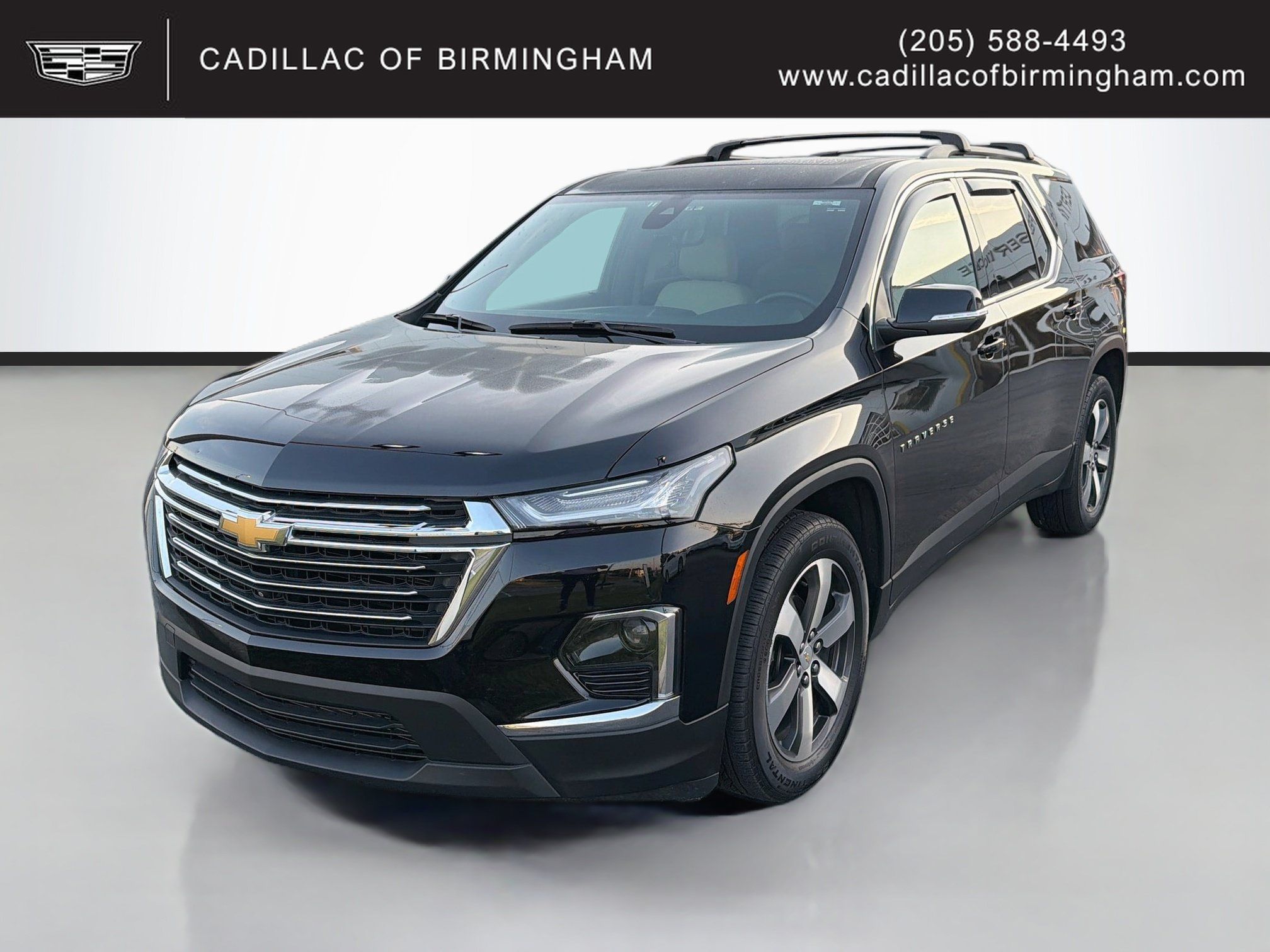 Used 2023 Chevrolet Traverse LT w/ LT Premium Package AWD/4WD image 1