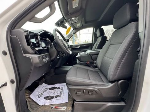 Used 2023 Chevrolet Silverado 1500 LT image 10