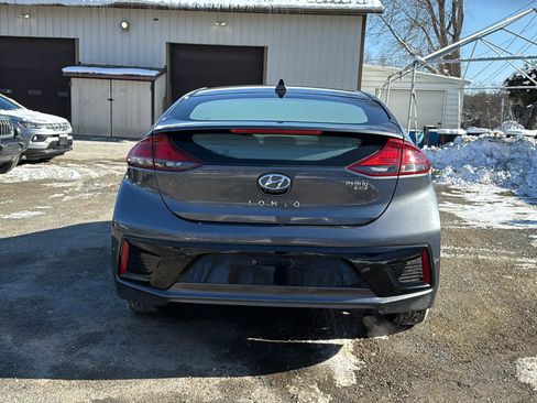 Used 2018 Hyundai Ioniq Blue image 4