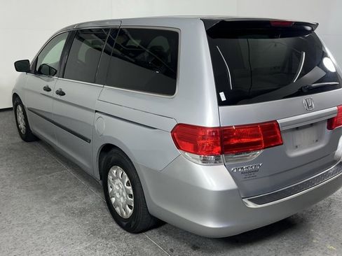 Used 2010 Honda Odyssey LX image 5