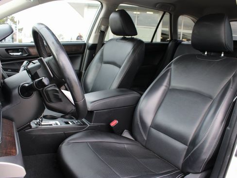 Used 2019 Subaru Outback 3.6R Limited image 10