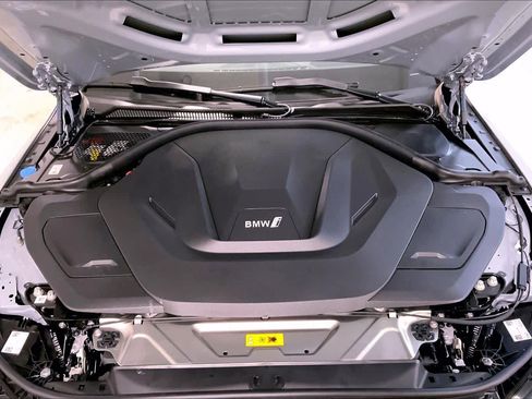 New 2026 BMW i4 xDrive40i w/ M Sport Package AWD/4WD image 16