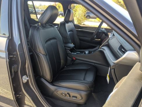 New 2025 Jeep Grand Cherokee L Limited w/ Black Appearance Package image 52