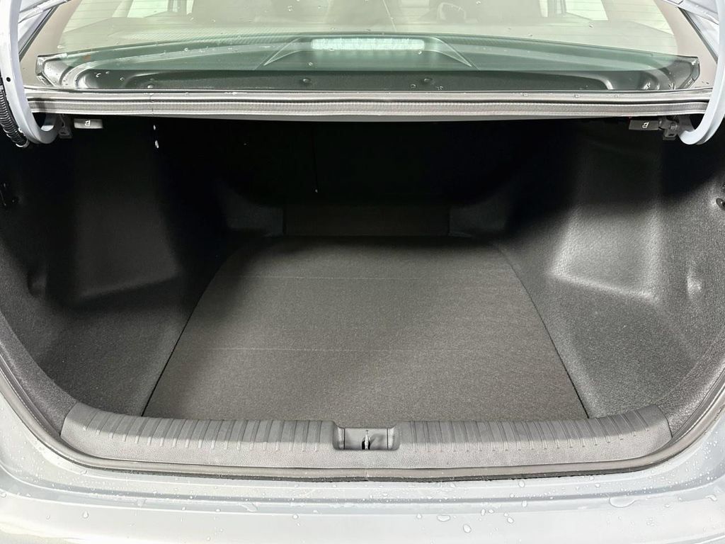 Used 2026 Honda Accord SE image 16