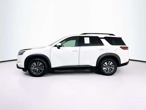 Used 2025 Nissan Pathfinder SV AWD/4WD image 4