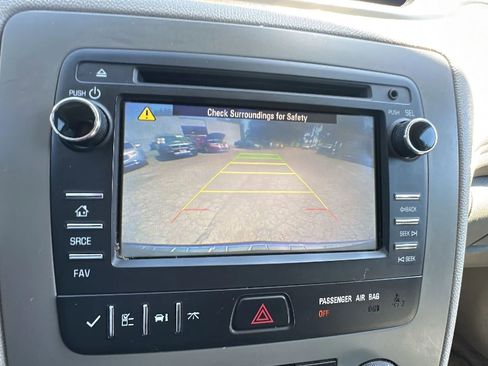 Used 2015 Chevrolet Traverse LS image 15