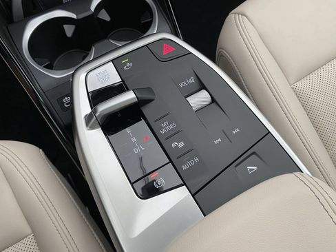 Certified 2025 BMW X1 xDrive28i w/ Premium Package image 28