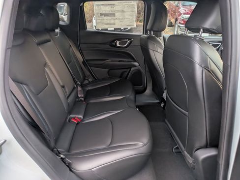 New 2026 Jeep Compass Limited image 28