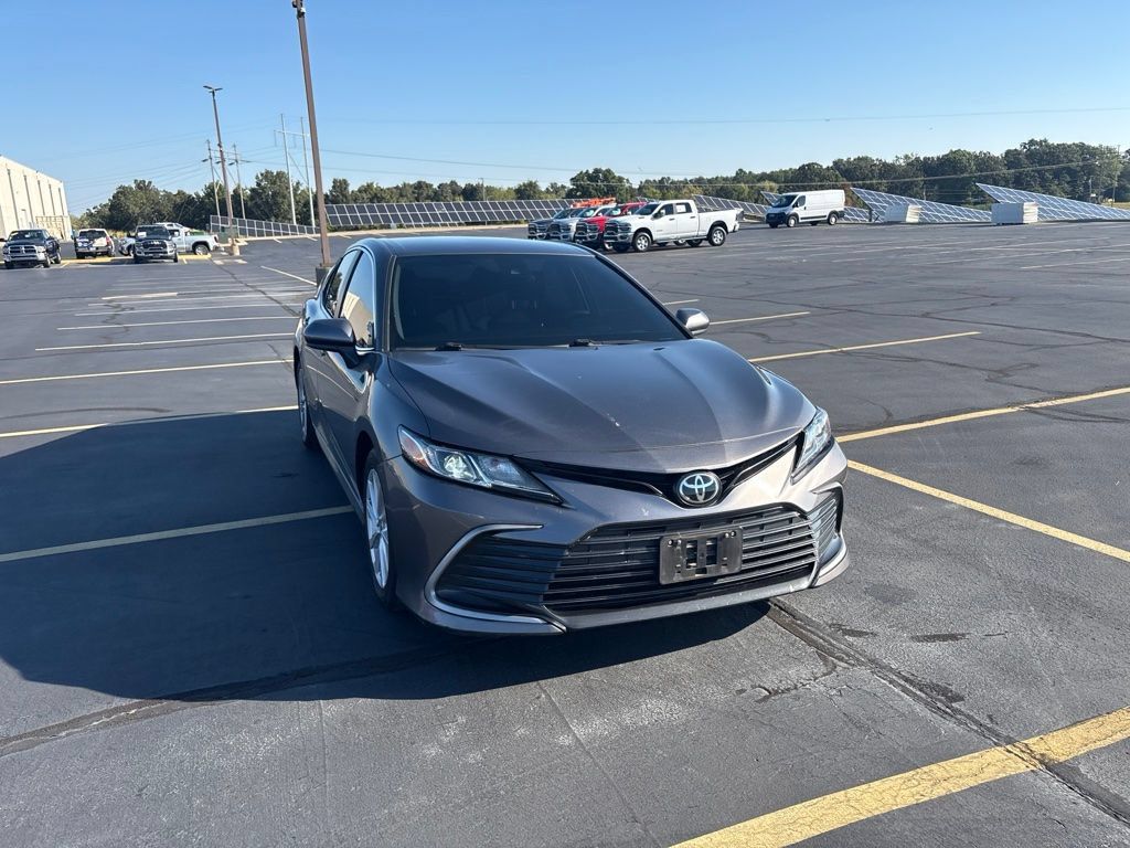 Used 2021 Toyota Camry LE FWD image 8