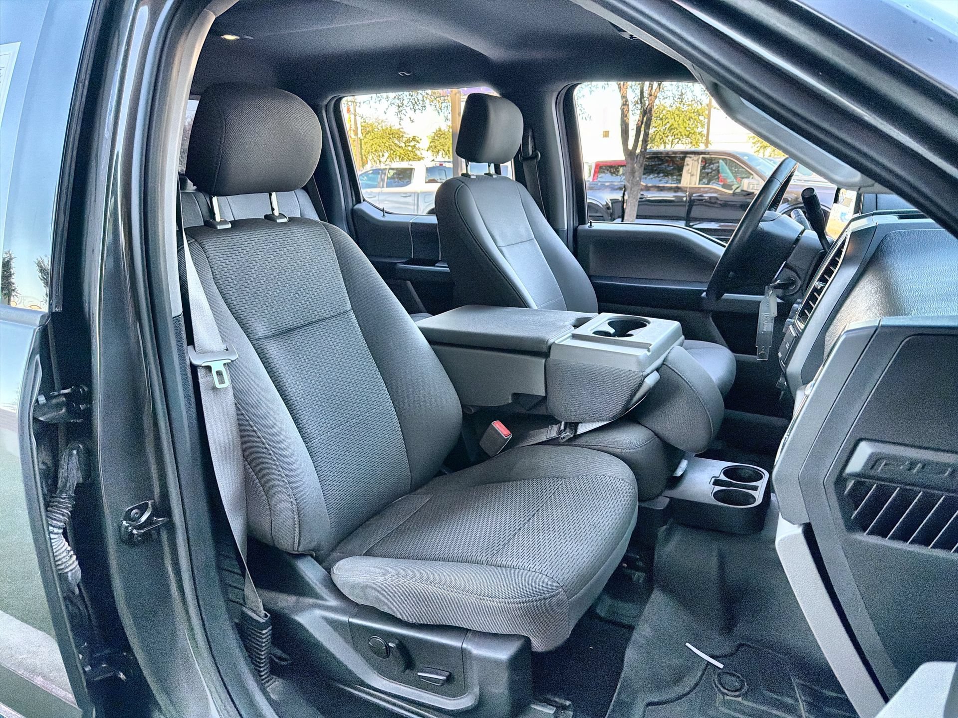 Used 2019 Ford F150 XLT w/ Equipment Group 302A Luxury AWD/4WD image 24