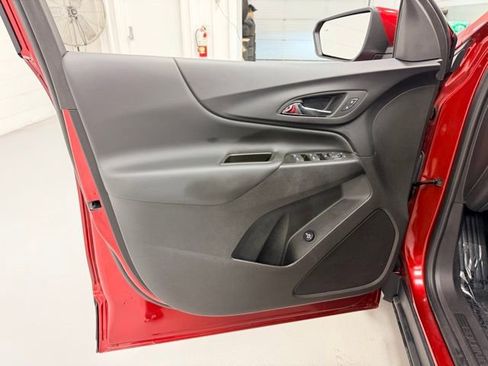 Used 2024 Chevrolet Equinox LT image 19