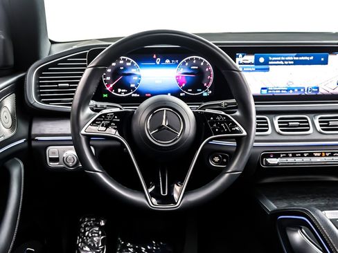 Certified 2025 Mercedes-Benz GLS 450 4MATIC image 20