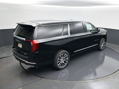 New 2026 GMC Yukon XL Denali image 18
