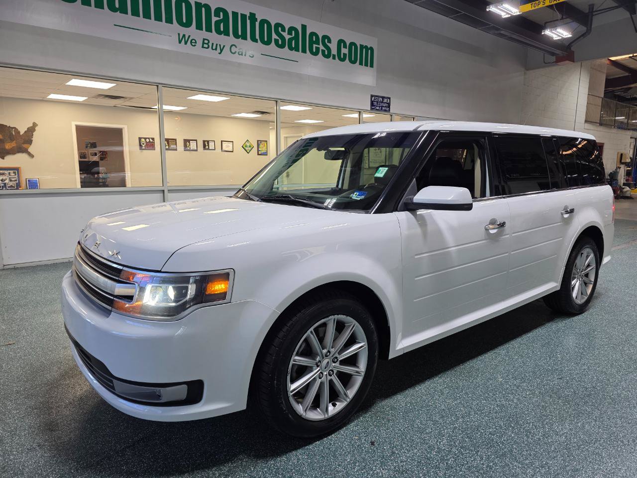 Used 2019 Ford Flex Limited AWD/4WD image 2