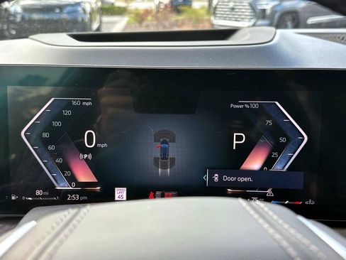 Used 2023 BMW X7 xDrive40i w/ Premium Package image 25