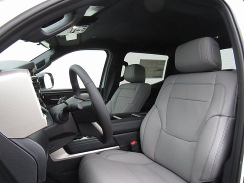 New 2026 Toyota Tundra SR5 AWD/4WD image 15