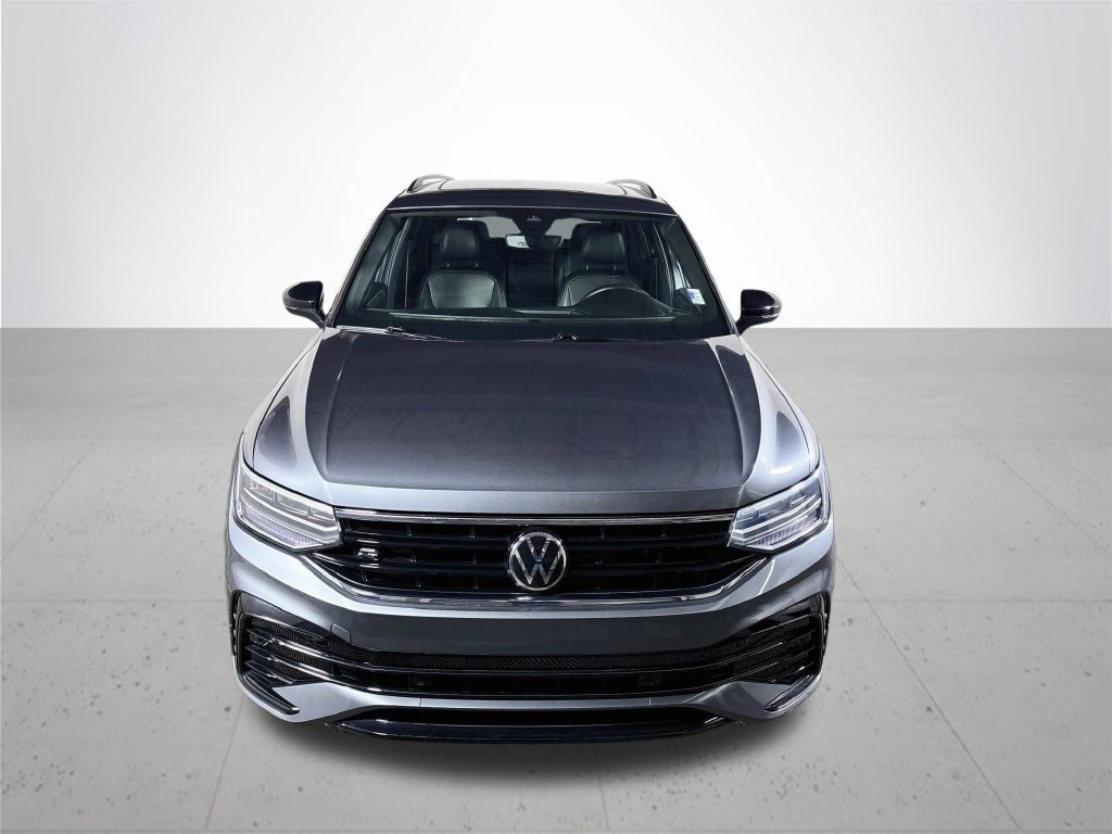 Certified 2023 Volkswagen Tiguan SE R-Line FWD image 4