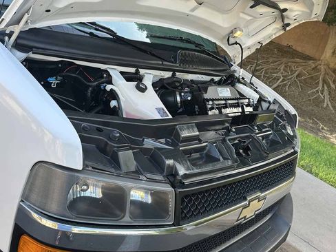 Used 2018 Chevrolet Express 3500 LT w/ LT Preferred Equipment Group RWD image 55