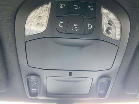 New 2026 Chrysler Pacifica Limited image 31