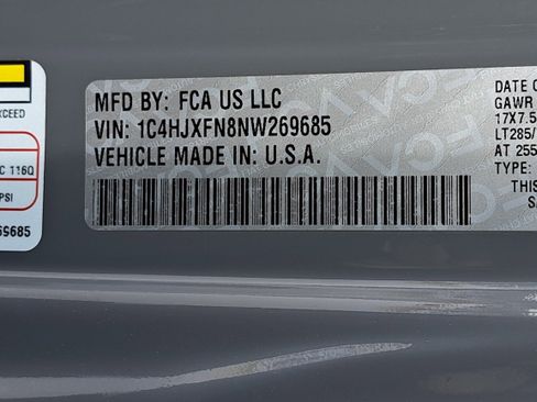 Used 2022 Jeep Wrangler Unlimited Rubicon w/ LED Lighting Group image 32