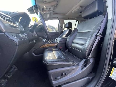 Used 2017 GMC Yukon Denali w/ Open Road Package AWD/4WD image 19