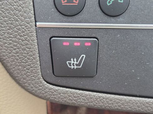 Used 2011 Mercedes-Benz C 300 Sedan image 23