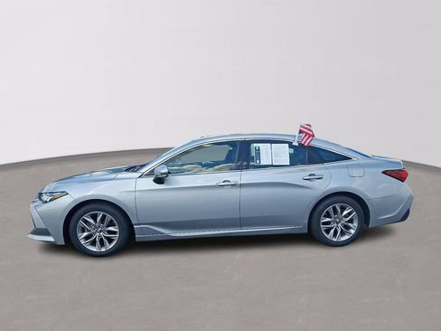 Used 2019 Toyota Avalon XLE w/ Moonroof Package FWD image 7