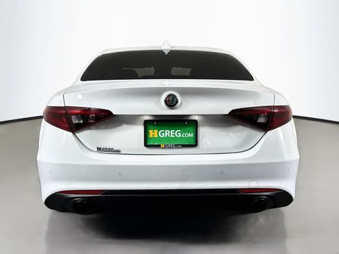 Used 2022 Alfa Romeo Giulia Sprint RWD image 8