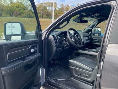 New 2026 RAM 3500 Laramie AWD/4WD image 15