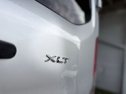 Used 2015 Ford Transit 150 XLT image 17