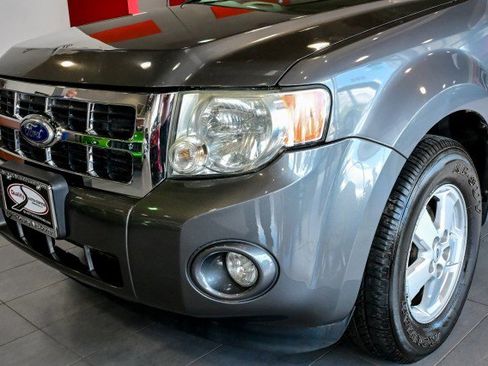 Used 2010 Ford Escape XLT AWD/4WD image 9