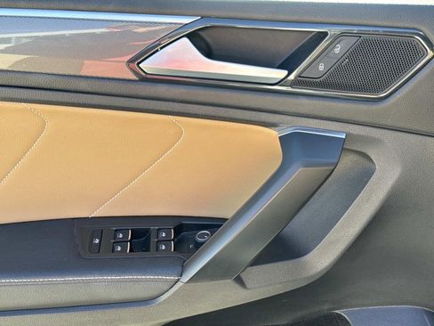 Used 2022 Volkswagen Tiguan SE R-Line image 20