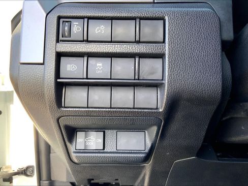 Certified 2026 Toyota Tacoma SR5 AWD/4WD image 33