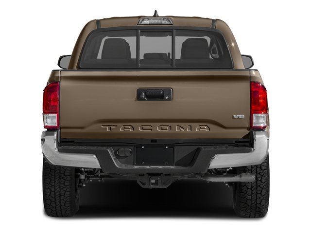 Used 2017 Toyota Tacoma SR5 AWD/4WD image 8