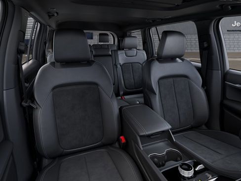 New 2026 Jeep Grand Cherokee L 4WD image 16