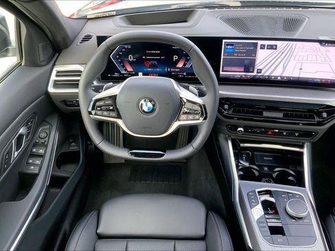 Certified 2025 BMW 330i Sedan image 5