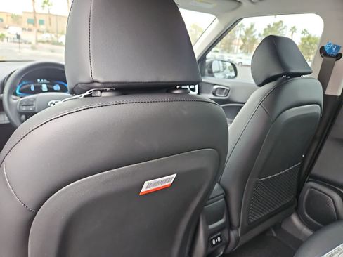 New 2026 Hyundai Venue SEL FWD image 16